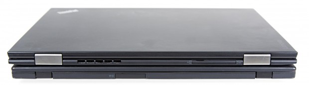 Anschlüsse hinten im Vergleich, altes Thinkpad unten (Foto: Martin Wolf/Golem.de)