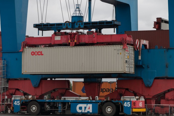 Wie die Katze ist auch der Transporter automatisiert unterwegs. (Foto: Werner Pluta/Golem.de)