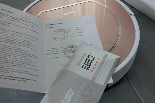 Eine deutsche Anleitung gibt es nicht. (Bild: Martin Wolf/Golem.de)