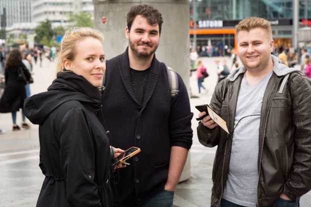 Jasmin, Sunny und Dave haben sich durch Pokémon Go kennengelernt. (Foto: Martin Wolf)