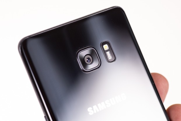 Als Kamera kommt das gleiche Modell wie bei den aktuellen Galaxy-S7-Modellen zum Einsatz. (Bild: Tobias Költzsch/Golem.de)