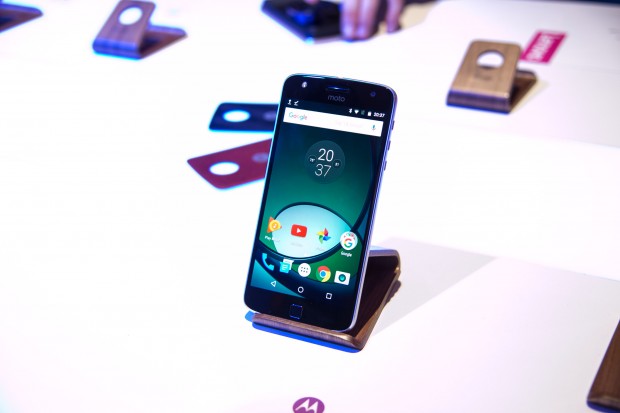 Lenovos Moto Z Play (Bild: Martin Wolf/Golem.de)