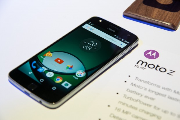 Moto Z Play von Lenovo (Bild: Martin Wolf/Golem.de)