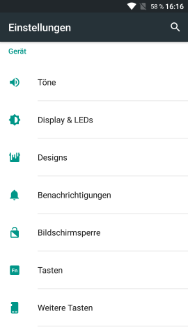 Bereits auf den ersten Blick ist zu sehen, dass sich die Einstellungsmenüs unterscheiden - hier das von CM 13. (Screenshot: Golem.de)