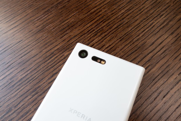 Die Kamera hat 23 Megapixel. (Bild: Tobias Költzsch/Golem.de)