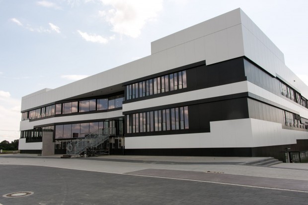 In der Experimentierhalle in Schenefeld ... (Foto: Martin Wolf/Golem.de)