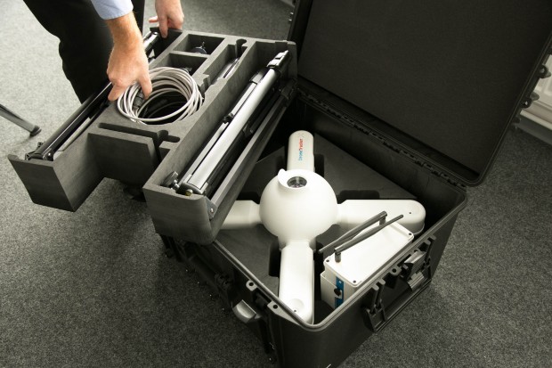 Ein Event-Kit des Dronetrackers bietet ein komplett autarkes, sofort einsatzbereites System, das zwölf Stunden lang genutzt werden kann. (Bild: Martin Wolf/Golem.de)