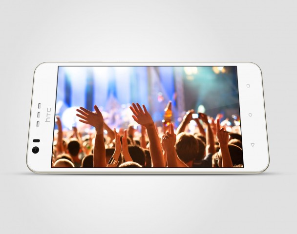 Das Display ist 5,5 Zoll groß und hat eine Auflösung von 1.280 x 720 Pixeln. (Bild: HTC)