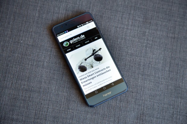 Das Honor 8 kostet 400 Euro. (Bild: Martin Wolf/Golem.de)