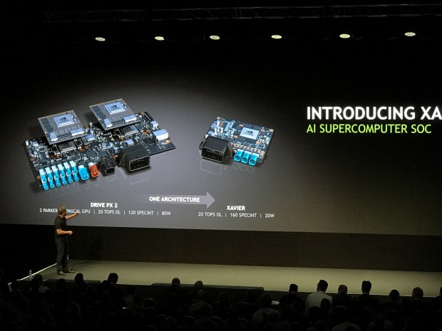 Das SoC soll 1 TOPS/Watt leisten. (Foto: Tobias Költzsch/Golem.de)