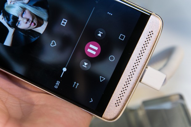 Das Axon 7 Mini soll wie das größere Axon 7 über eine gute Soundqualität verfügen. (Bild: Martin Wolf/Golem.de)