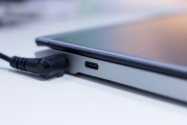 Medion Akoya S3409 (Bild: Michael Wieczorek/Golem.de)