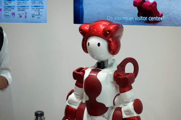 Hitachis Emiew ist hingegen so groß wie ein kleines Kind. (Foto: Andreas Sebayang/Golem.de)