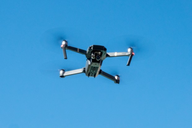 Der Mavic Pro in der Luft (Bild: Tobias Költzsch/Golem.de)
