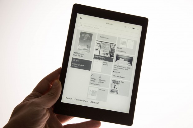 Das Aura One ist mit etwa 250 Gramm ungew&ouml;hnlich leicht. (Bild: Martin Wolf/Golem.de)