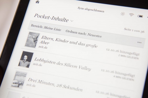 Kobos E-Book-Reader kann direkt auf Pocket-Inhalte zugreifen. (Bild: Martin Wolf/Golem.de)
