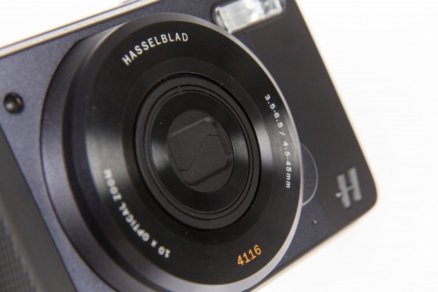 Das Kameramodul hat einen zehnfachen optischen Zoom. (Bild: Martin Wolf/Golem.de)