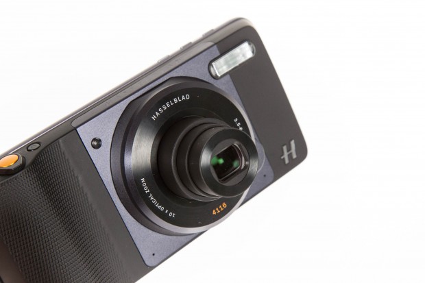 Die Bildqualit&auml;t verbessert sich durch das Kameramodul allerdings nicht, zudem kann das Moto Z zusammen mit der Erweiterung keine 4K-Videos aufnehmen. (Bild: Martin Wolf/Golem.de)