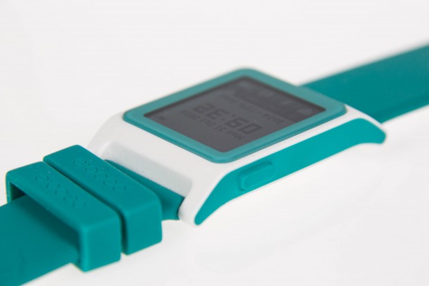 Die Bedienung erfolgt weiterhin ... (Bild: Martin Wolf/Golem.de)