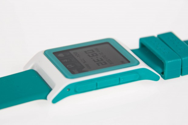 ... &uuml;ber Kn&ouml;pfe am Rand, ein Touchscreen ist nicht verbaut. (Bild: Martin Wolf/Golem.de)