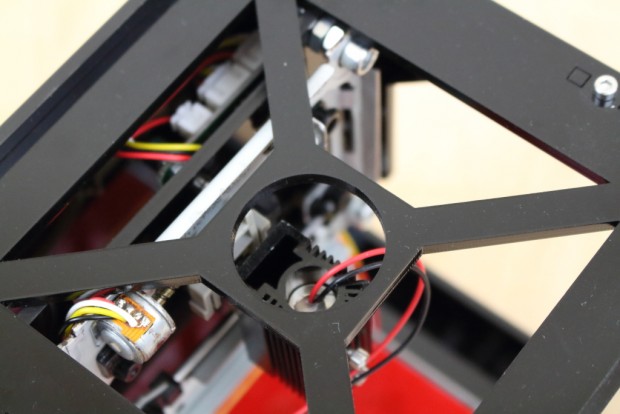 Das Gehäuse ist nach allen Seiten offen. (Bild: Alexander Merz/Golem.de)