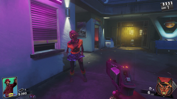 Die Untoten greifen in einem Vergn&uuml;gungspark an. (Screenshot: Golem.de)