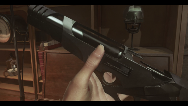 Im Schutzraum finden wir unsere Schusswaffe. (Screenshot: Golem.de)
