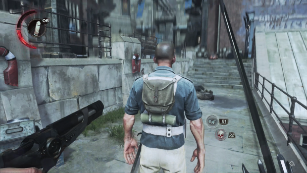 Den armen Soldaten ermeucheln wir von hinten. (Screenshot: Golem.de)