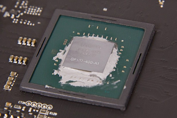 GP107-Grafikchip (Bild: Martin Wolf/Golem.de)