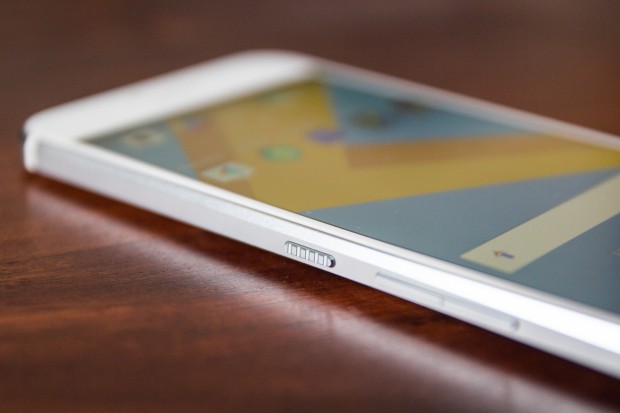 Das 10 Evo von der Seite (Bild: Tobias K&ouml;ltzsch/Golem.de)