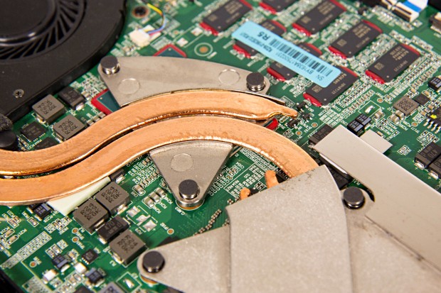 Der Skylake-Prozessor ist von zwei Heatpipes bedeckt. (Foto: Martin Wolf/Golem.de)