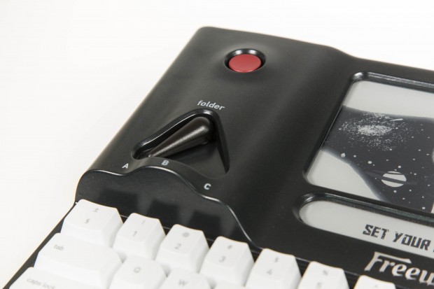 Anschalter und Ordnerauswahl der Freewrite (Bild: Martin Wolf/ Golem.de)