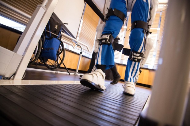 Das Gehirn sendet Impulse an die Beinmuskeln, sich zu bewegen. (Foto: Martin Wolf/Golem.de)