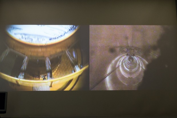 Der entscheidende Moment: Der Fallturm schwenkt &uuml;ber die Katapult&ouml;ffnung, die Kapsel ist in der R&ouml;hre. (Foto: Werner Pluta/Golem.de)