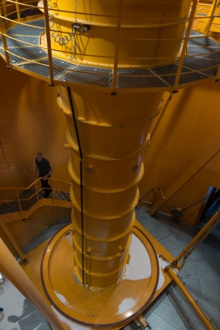 Nach dem Druckausgleich wird die Kapsel geborgen. (Foto: Werner Pluta/Golem.de)