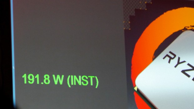 Das System mit Core i7-6900K braucht unter Last auch 190 Watt (Foto: Marc Sauter/Golem.de)