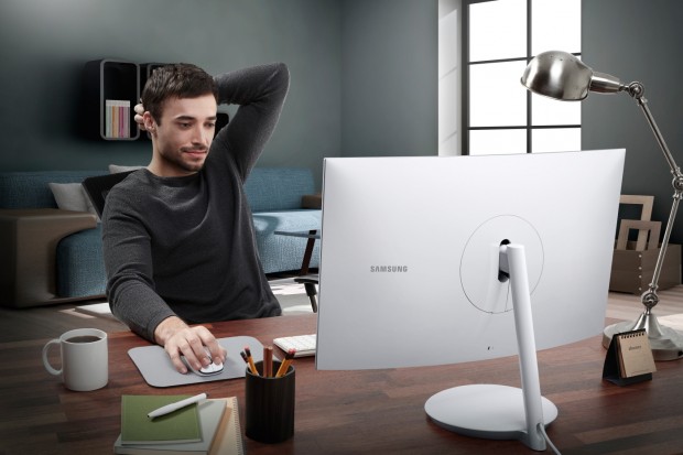 Samsung CH711: Spielemonitor mit Krümmung (Bild: Samsung)