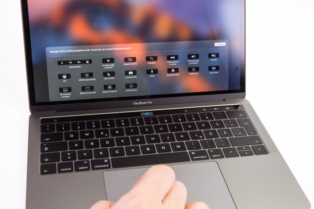 ... bei der Konfiguration. Man beachte: Per Touchpad positioniert man ... (Foto: Martin Wolf/Golem.de)