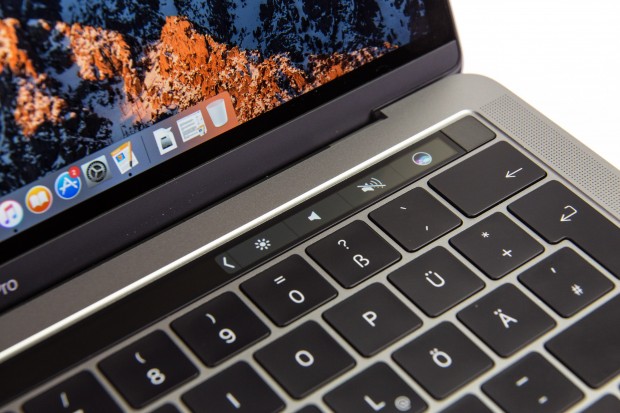 Die Kontrollleiste (MacOS 10.12.1) oder auch Control Strip (MacOS 10.12.2). Mehr als vier Elemente gibt es nicht. (Foto: Martin Wolf/Golem.de)