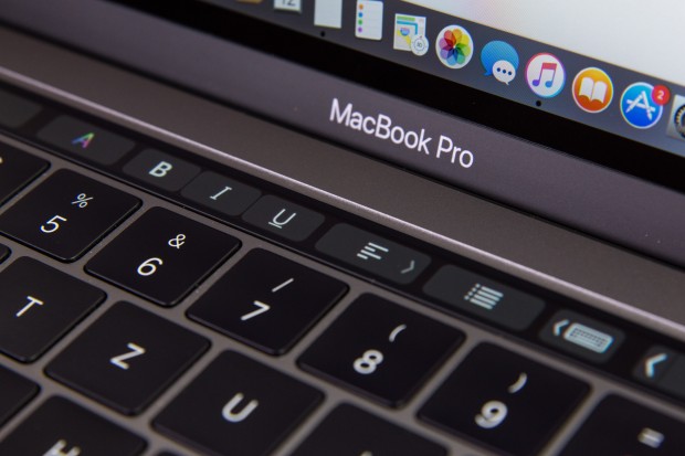 Touch Bar und Pages (Foto: Martin Wolf/Golem.de)