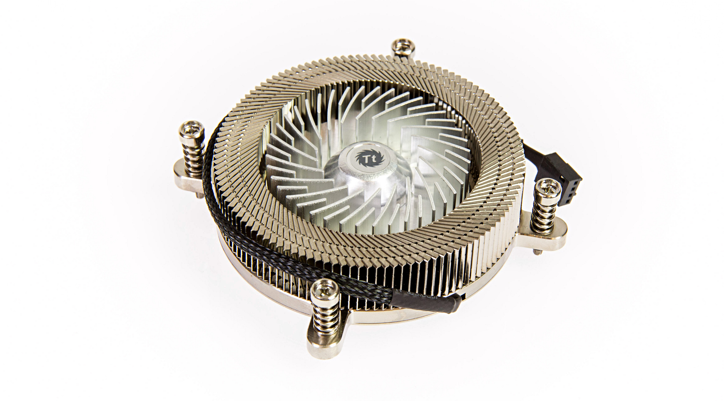 thermaltake engine 27