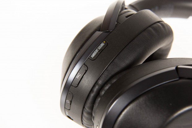 Im Ambience-Sound-Modus wird der Frequenzbereich, in dem sich normalerweise menschliche Stimmen bewegen, aus der ANC ausgeklammert. (Foto: Martin Wolf/Golem.de)