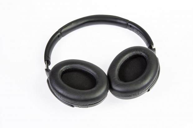 Bei ausgeschaltetem Noise Cancelling ist beim Teufel Mute der Klang sehr dünn, die Bässe sind kaum wahrnehmbar. (Foto: Martin Wolf/Golem.de)