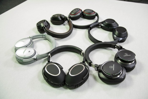 Von den sechs getesteten Kopfhörern verfügten nur die drei teuersten über eine zufriedenstellende Geräuschunterdrückung. (Foto: Martin Wolf/Golem.de)