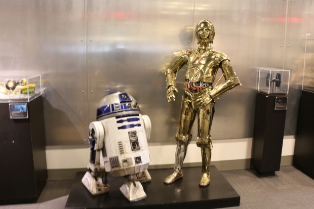 Die berühmtesten Droiden der Filmgeschichte: R2-D2 und C-3PO aus Krieg der Sterne. (Foto: Friedhelm Greis/Golem.de)