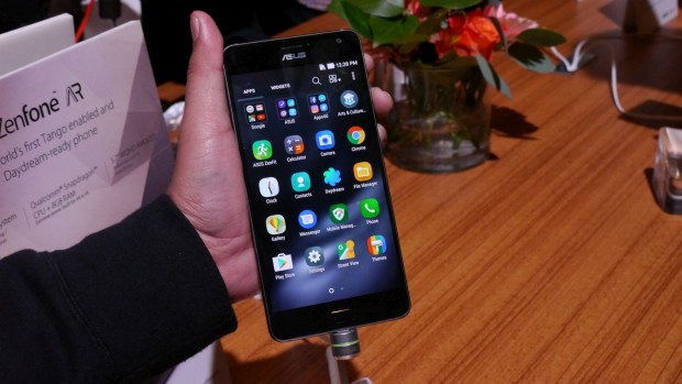 Das Zenfone AR (Bild: Marc Sauter/Golem.de)