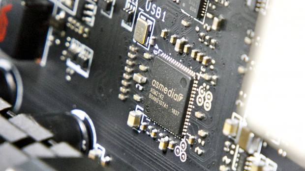 Intern sind sie per Asmedia-Controller über zwei PCIe-Lanes angebunden (Foto: Marc Sauter/Golem.de)