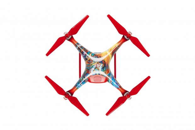 Die feuerrote Version der Phantom 4 zum chinesischen neuen Jahr (Bild: DJI)