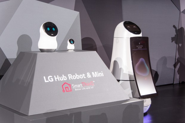 Die Hub Robots mit dem Airbot (Bild: Martin Wolf/Golem.de)