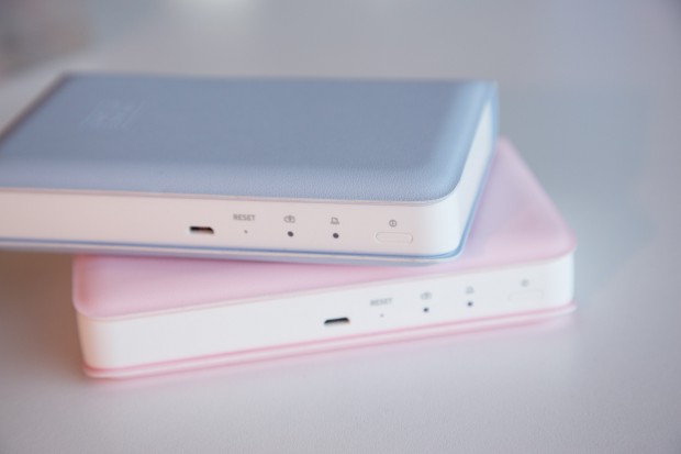 Der Image Stamp kommt in den Farbvarianten Hellblau und Rosa in den Handel. (Bild: Martin Wolf/Golem.de)